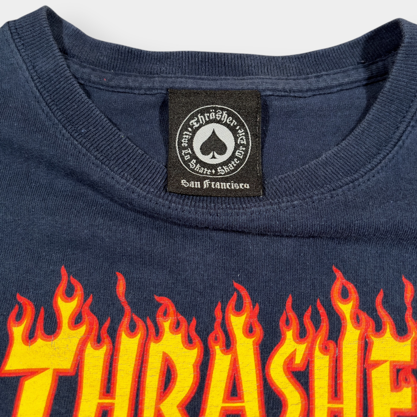 THRASHER | NAVY BLUE SPELLOUT TEE (S)