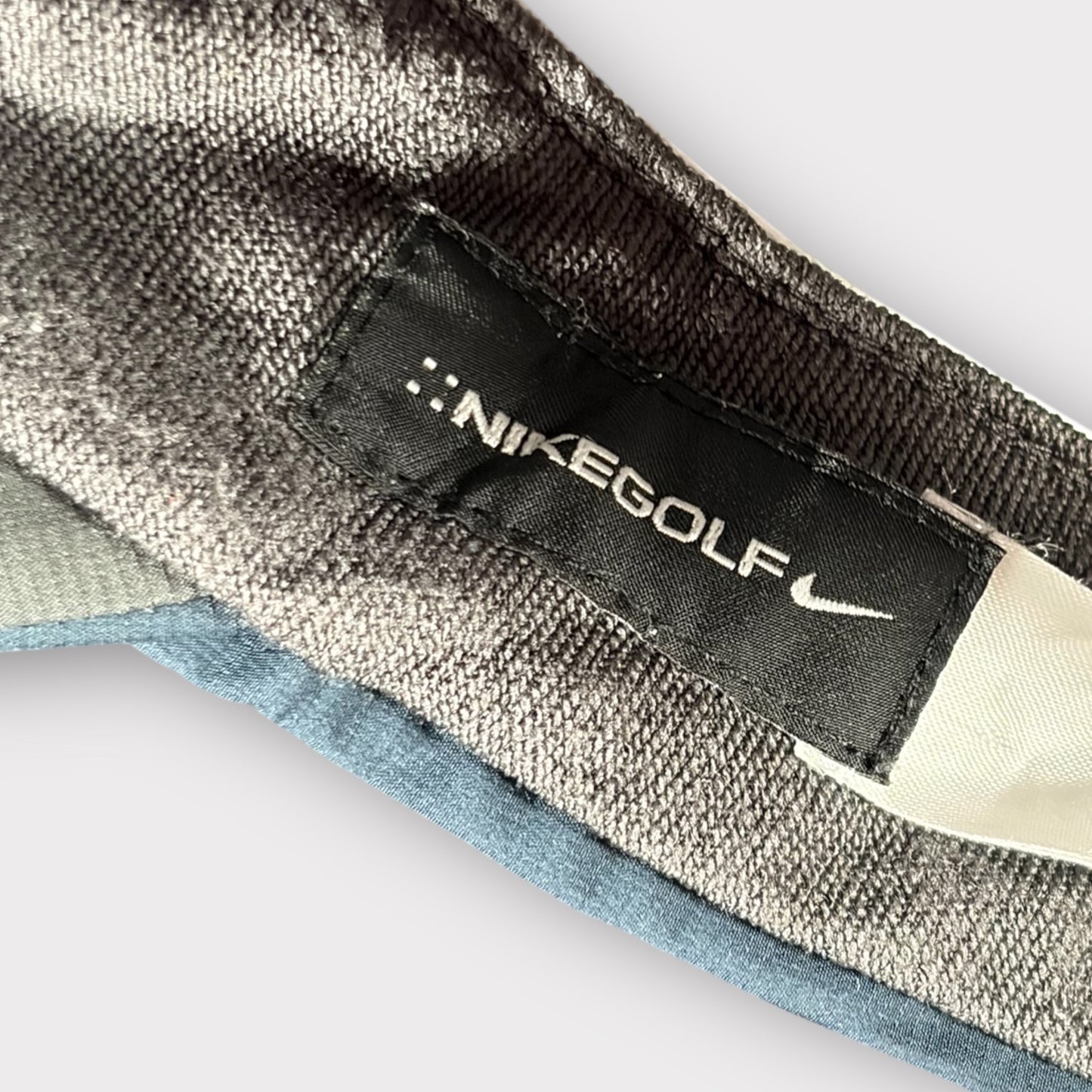 NIKE | Y2K VINTAGE GOLF VISOR CAP
