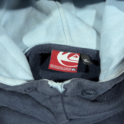 QUICKSILVER | 90S NAVY DENIM DEVELOPMENT SPELLOUT EMBROIDERED HOODIE (XL)