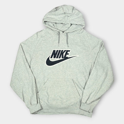 NIKE | GREY EMBROIDERED SWOOSH HOODIE (L)