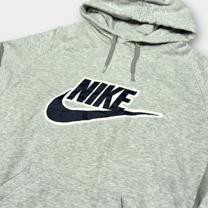 NIKE | GREY EMBROIDERED SWOOSH HOODIE (L)