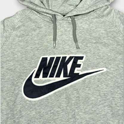 NIKE | GREY EMBROIDERED SWOOSH HOODIE (L)