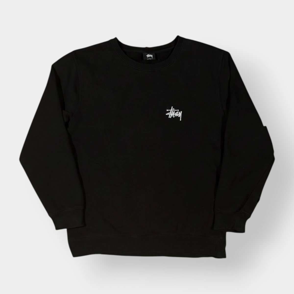 STUSSY | BLACK SPELLOUT GRAPHIC SWEATSHIRT (L)