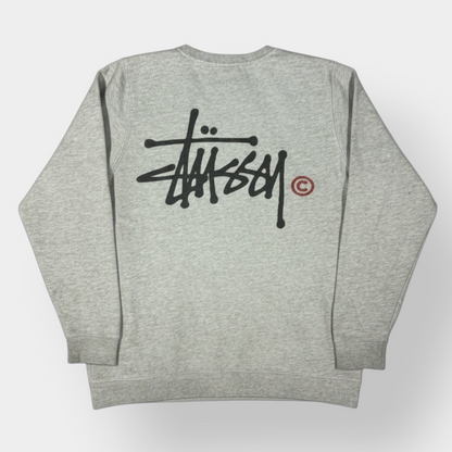 STUSSY | GREY SPELLOUT SWEATSHIRT (M)