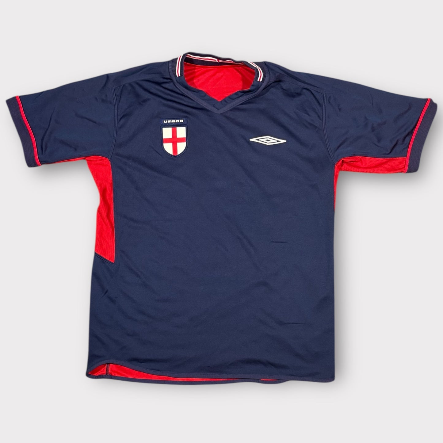 UMBRO | ENGLAND 2002-04 REVERSIBLE AWAY JERSEY (M)