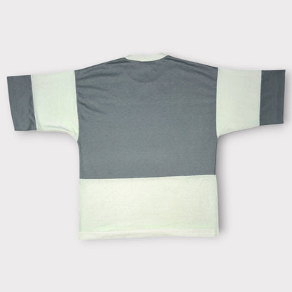 NIKE | 1980s VINTAGE SINGLE STITCH GREY AND WHITE SPELLOUT LOGO TEE (M)