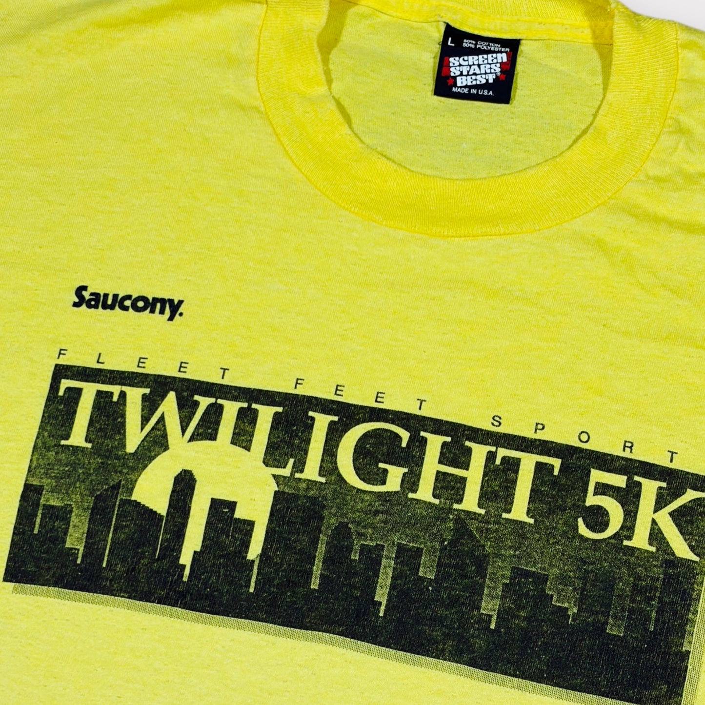 SAUCONY | 90s VINTAGE SCREEN STARS SINGLE STITCH GRAPHIC TEE (L)