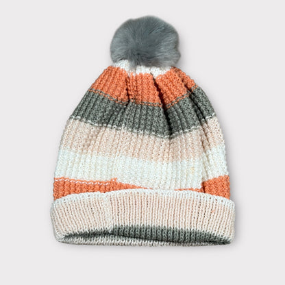 CAROLINE ROSE | HANDMADE CROCHET BOBBLE HAT