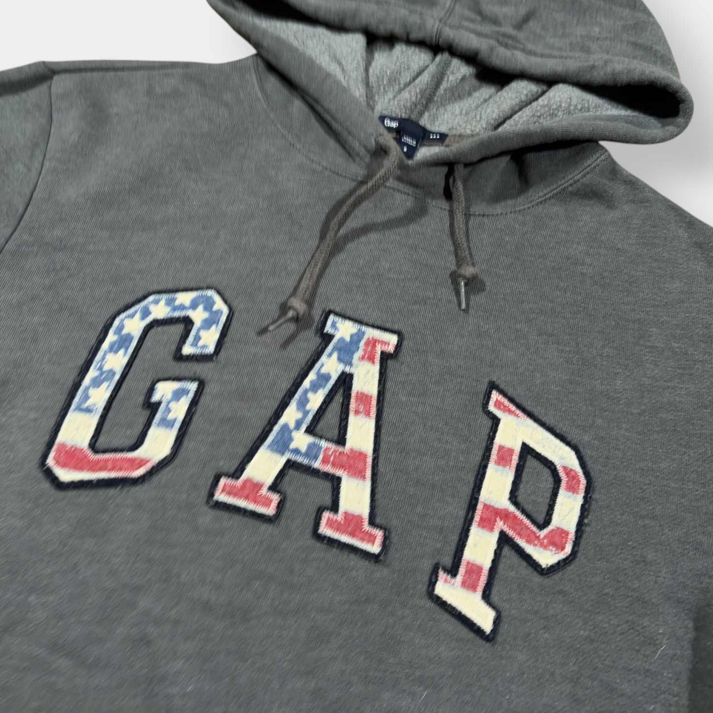 GAP | 2000s VINTAGE GREY USA SPELLOUT HOODIE (S)