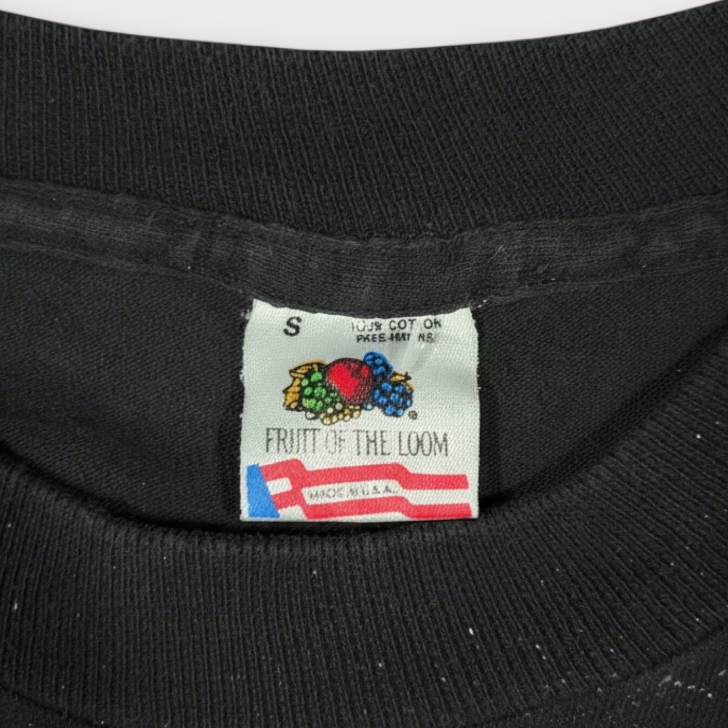 UNIVERSAL STUDIOS HOLLYWOOD x FRUIT OF THE LOOM | 1990s SINGLE STITCH GALAXY PRINT BLACK TEE (S)