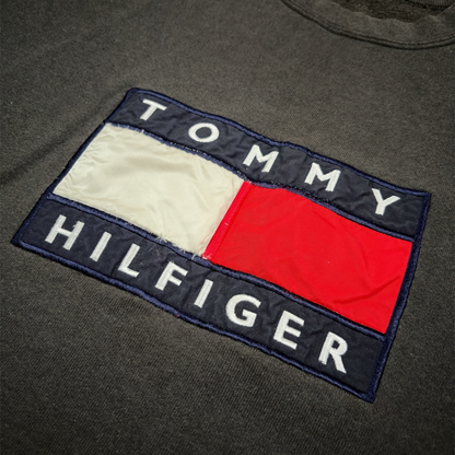 TOMMY HILFIGER | 1990s VINTAGE GREY EMBROIDERED SPELLOUT SWEATSHIRT