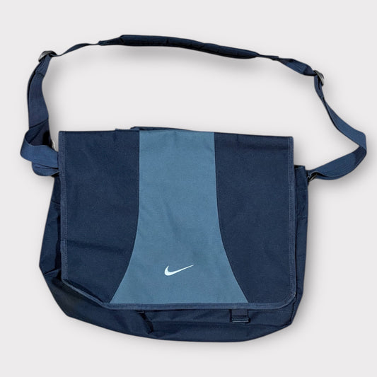 NIKE 00s SWOOSH MESSENGER BAG