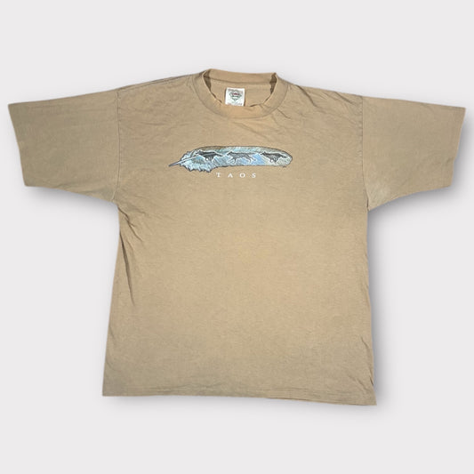 TAOS 1990s VINTAGE SINGLE STITCH GRAPHIC TEE (L)