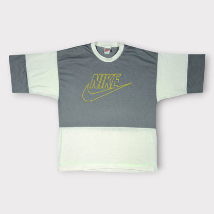NIKE | 1980s VINTAGE SINGLE STITCH GREY AND WHITE SPELLOUT LOGO TEE (M)