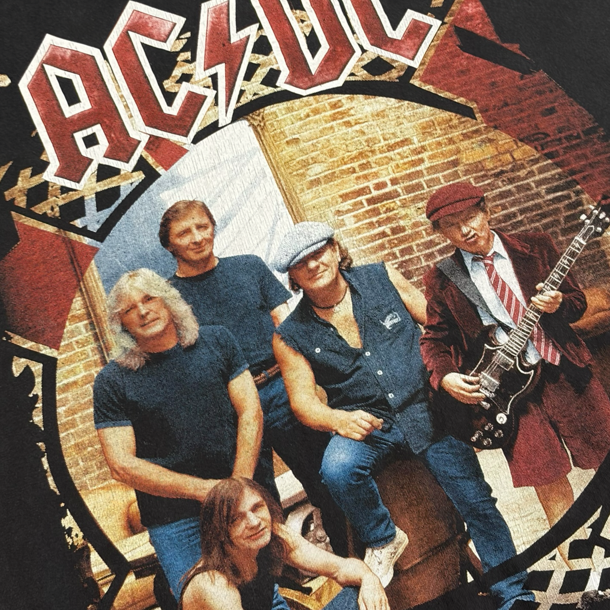 AC/DC | DOUBLE-SIDED VINTAGE GRAPHIC TEE (L)