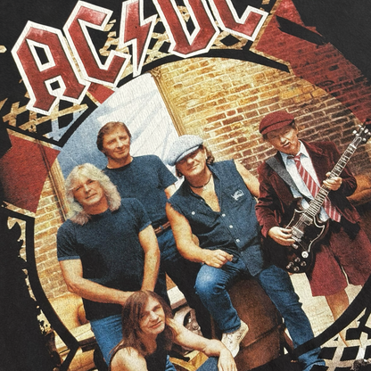 AC/DC | DOUBLE-SIDED VINTAGE GRAPHIC TEE (L)