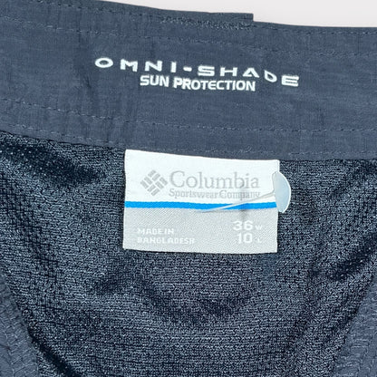 COLUMBIA | GORPCORE CARGO SHORTS (W36)