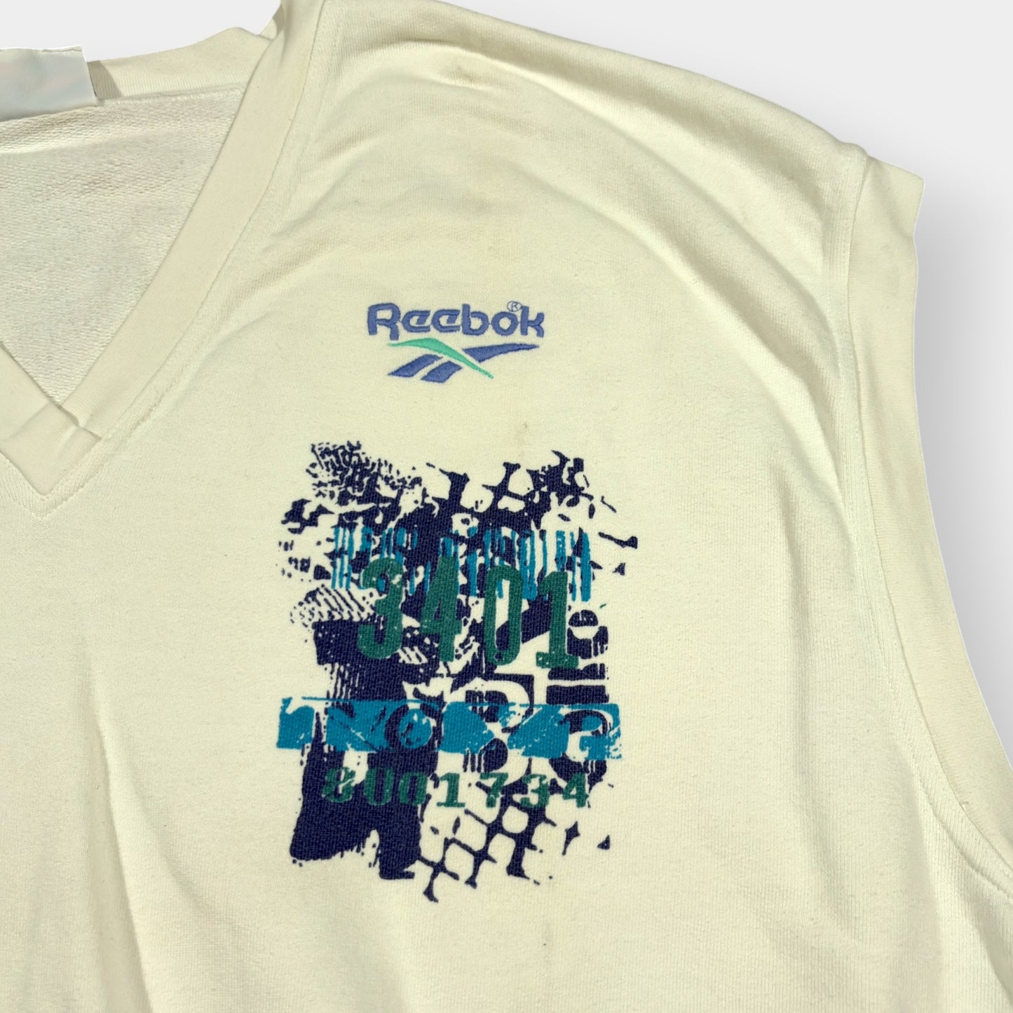 REEBOK | 1980s VINTAGE V-NECK SWEATER VEST (L)