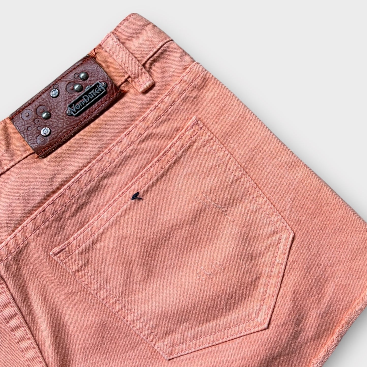VON DUTCH | Y2K VINTAGE DISTRESSED DENIM SHORTS (S)