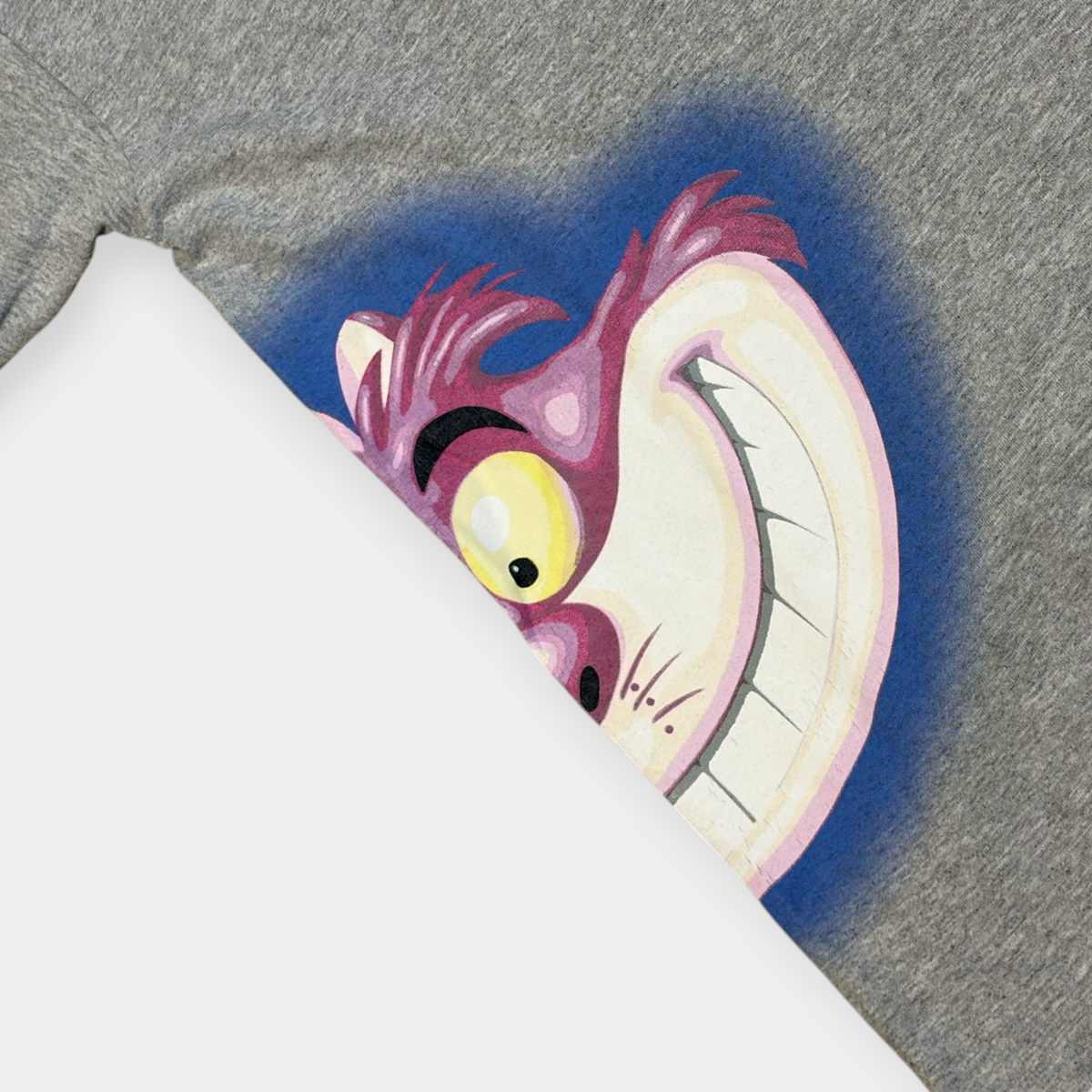 DISNEY | CLASSICS CHESHIRE CAT VHS PROMO T-SHIRT (L)