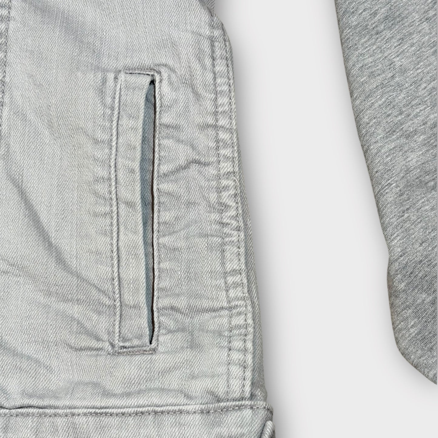 LEVI'S | VINTAGE WOMEN'S DENIM JACKET (UK 16)