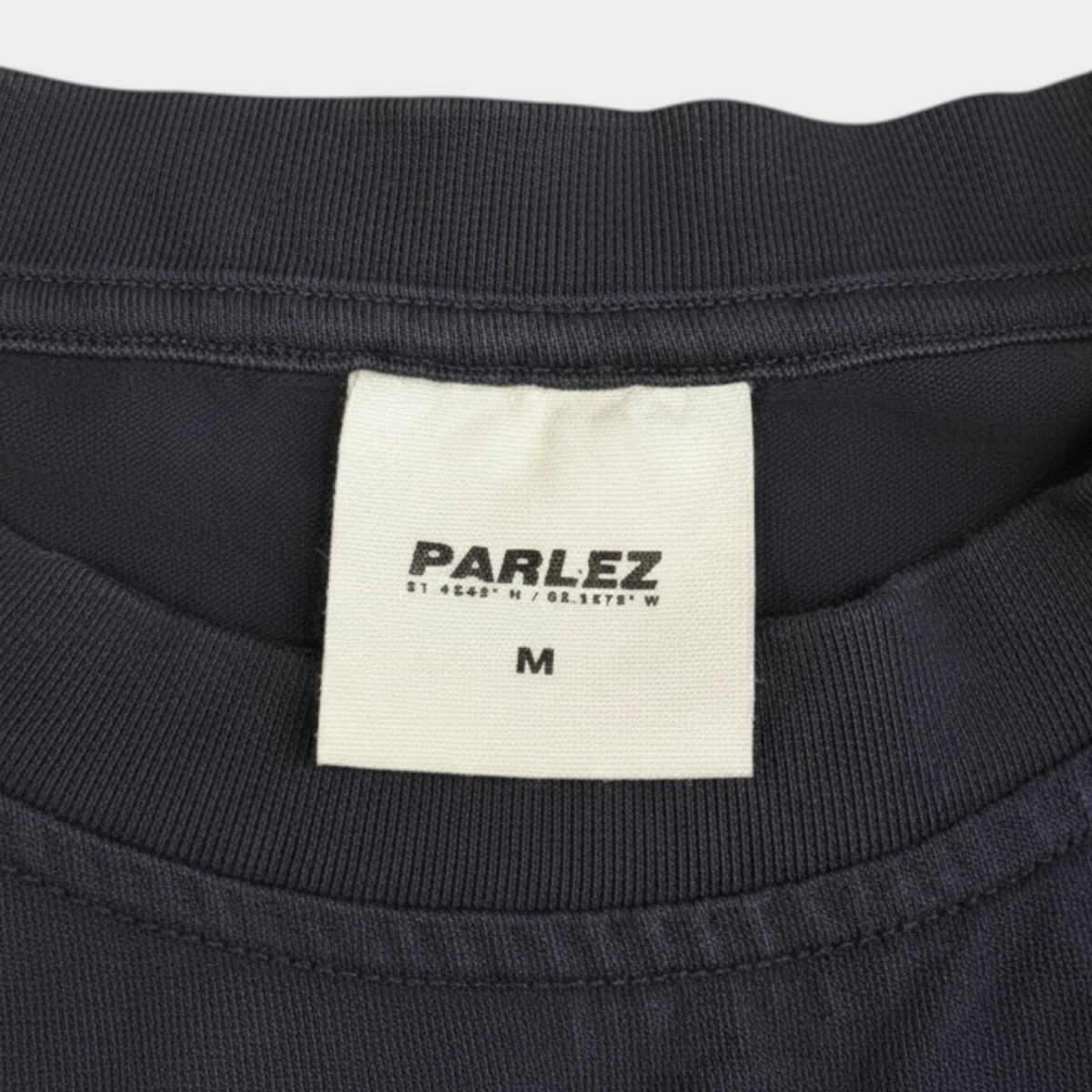 PARLEZ | NAVY EMBROIDERD GRAPHIC T-SHIRT (M)