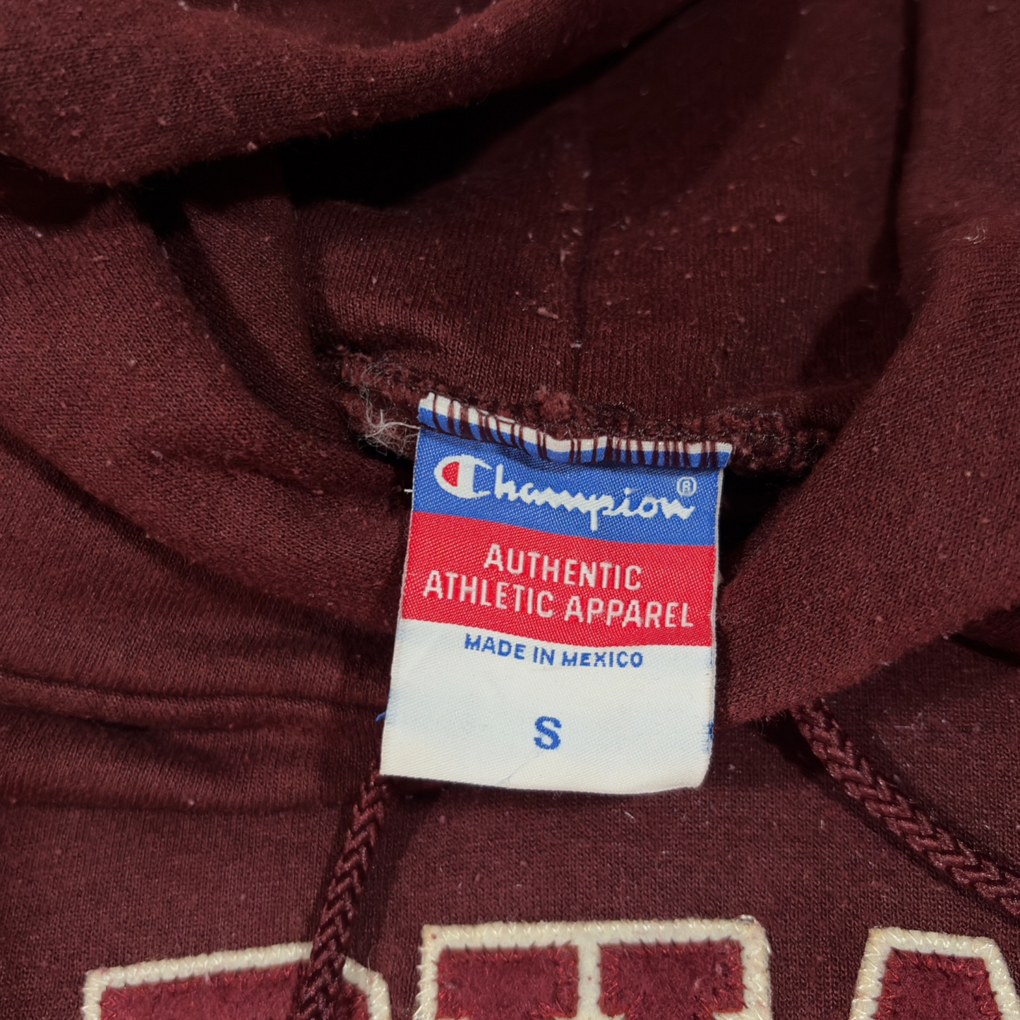 CHAMPION | VINTAGE BURGUNDY HARVARD UNIVERSITY HOODIE (S)