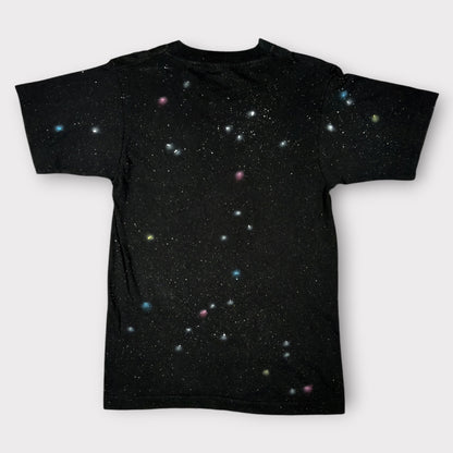 UNIVERSAL STUDIOS HOLLYWOOD x FRUIT OF THE LOOM | 1990s SINGLE STITCH GALAXY PRINT BLACK TEE (S)
