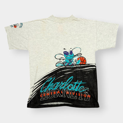 NBA x CHARLOTTE HORNETS | 90s VINTAGE GREY SINGLE STITCH GRAPHIC TEE (M)