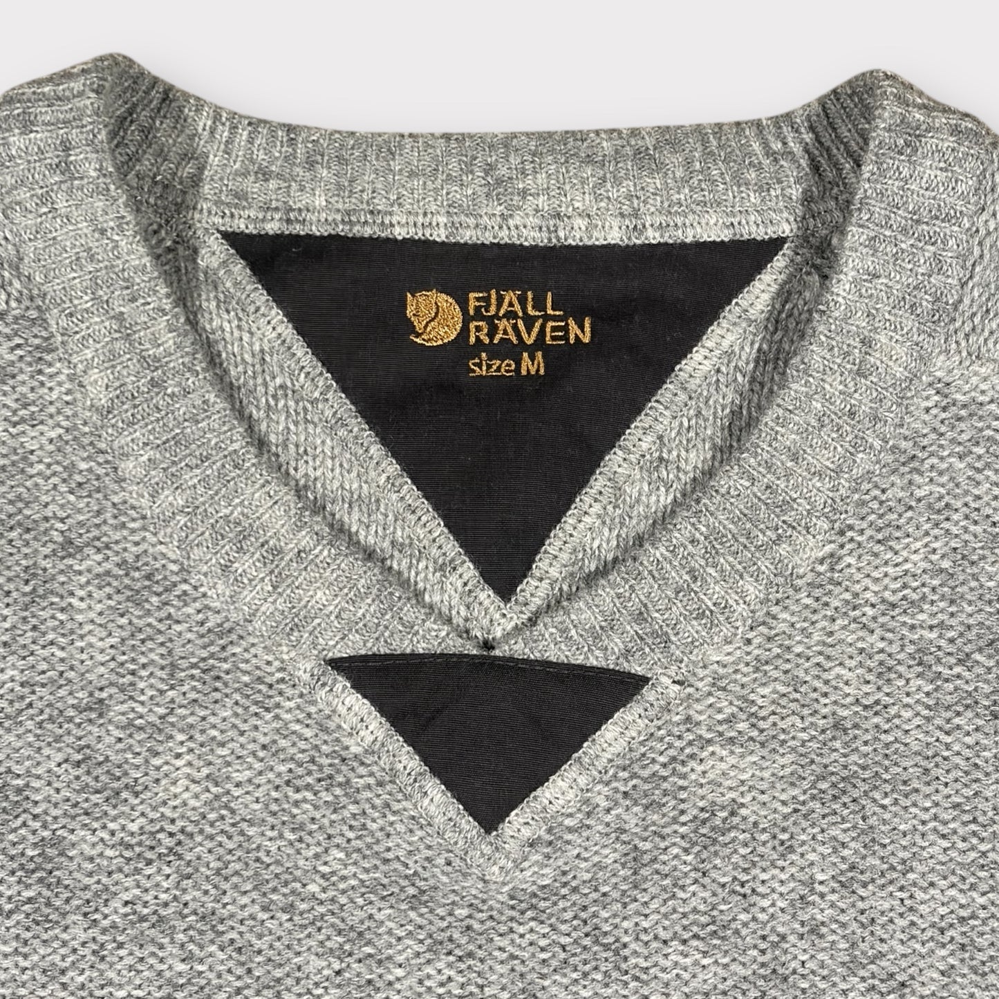 FJALLRAVEN VINTAGE WOOL JUMPER (M)