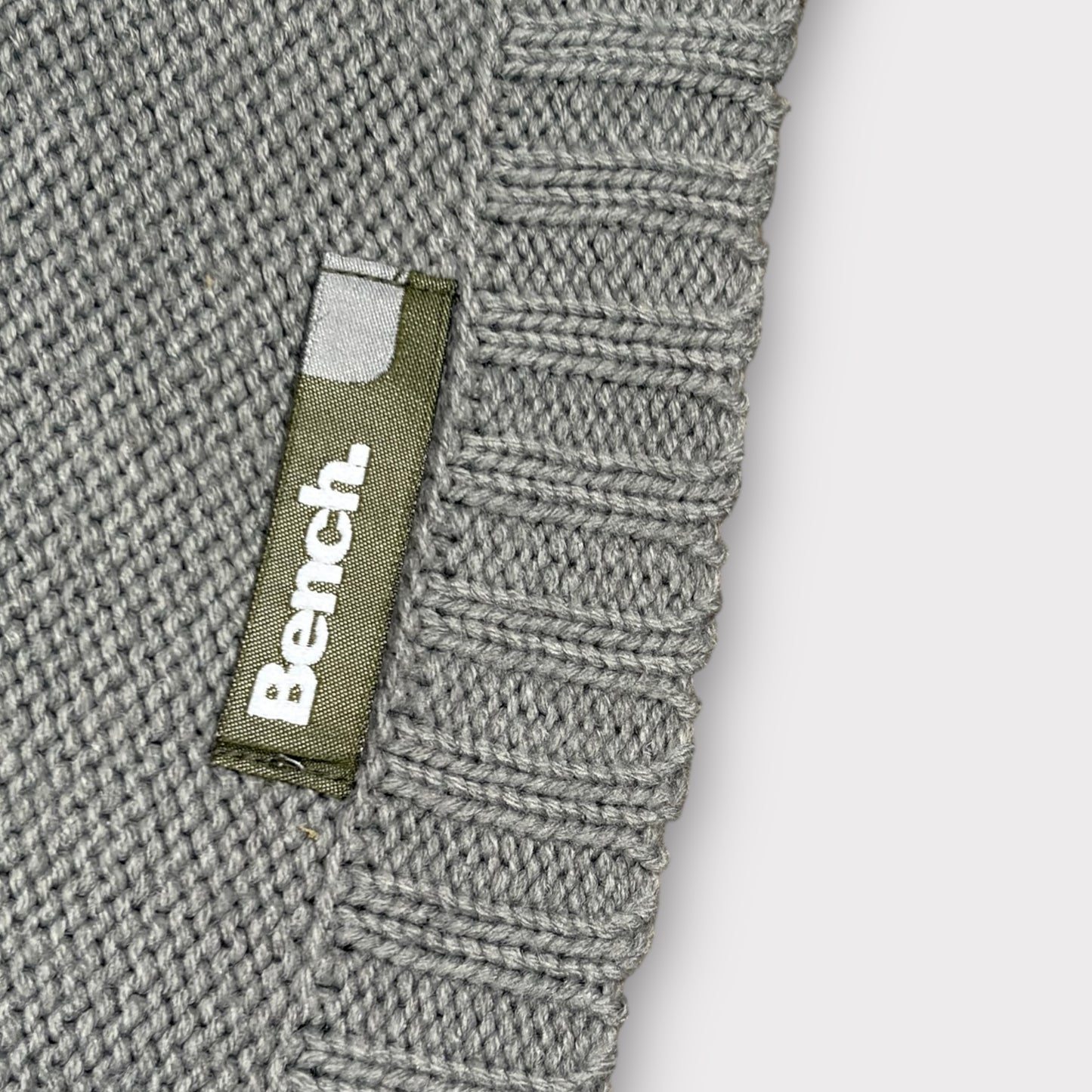 BENCH EARLY 00s VINTAGE SCARF