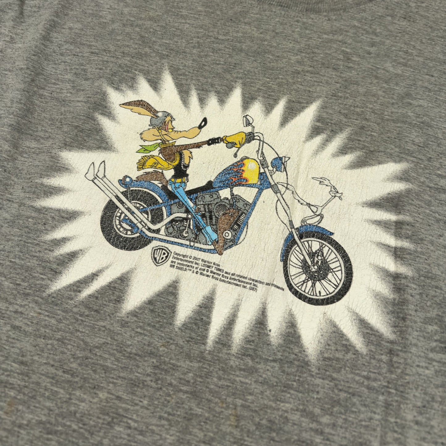 LOONEY TUNES | 2007 LONG SLEEVE GREY GRAPHIC TEE (S)