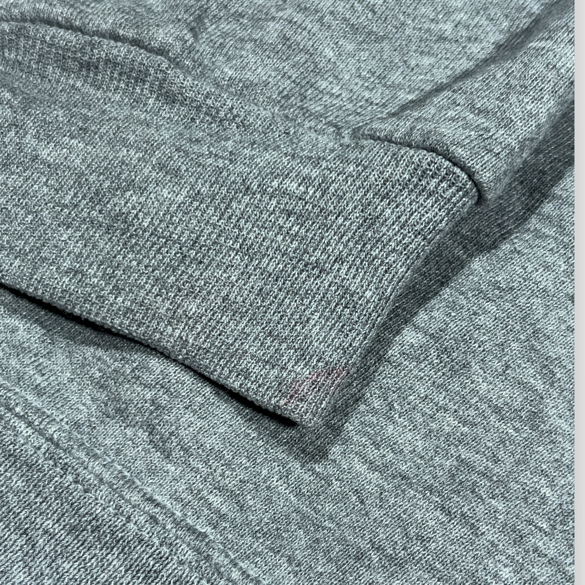 RUSSELL ATHLETIC | 90s LRCA GREY SWEATSHIRT (M)