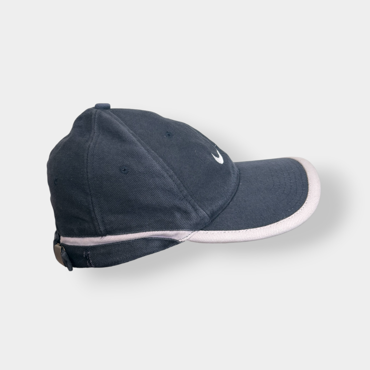 NIKE | NAVY VINTAGE SWOOSH BASEBALL CAP.