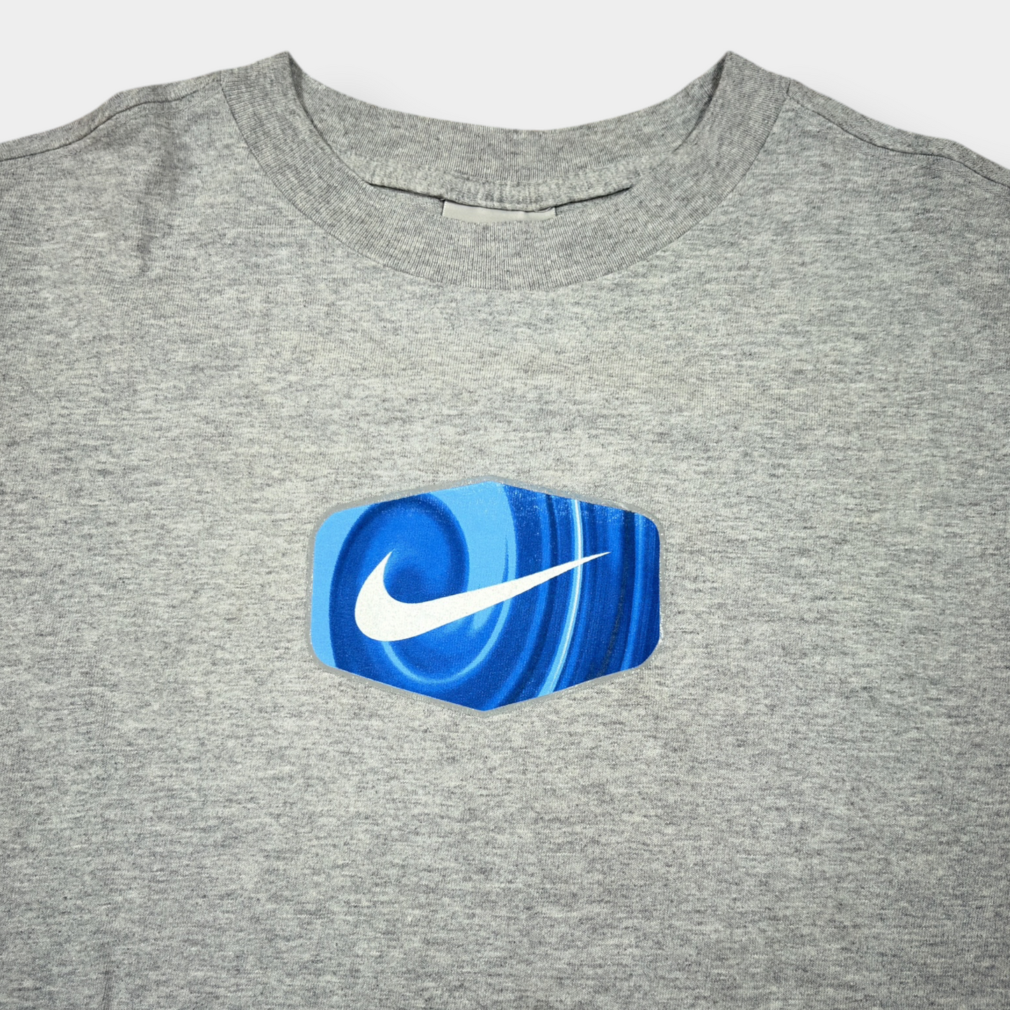 NIKE | 2000s VINTAGE GREY LONG SLEEVE BASKETBALL GRAPHIC TEE (M YOUTH)