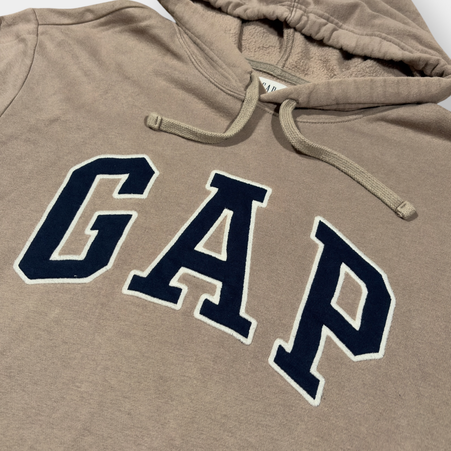 GAP | HERITAGE SOFT BROWN SPELLOUT HOODIE (L)