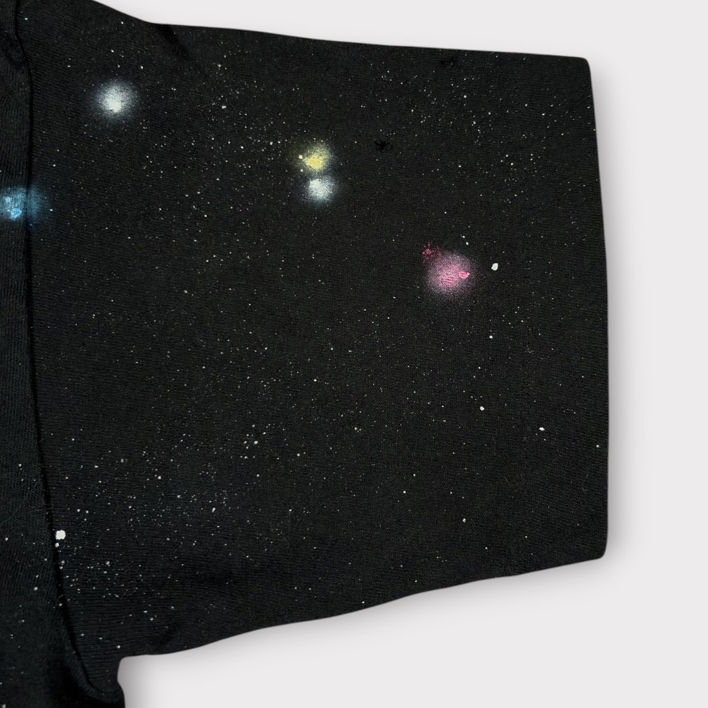 UNIVERSAL STUDIOS HOLLYWOOD x FRUIT OF THE LOOM | 1990s SINGLE STITCH GALAXY PRINT BLACK TEE (S)