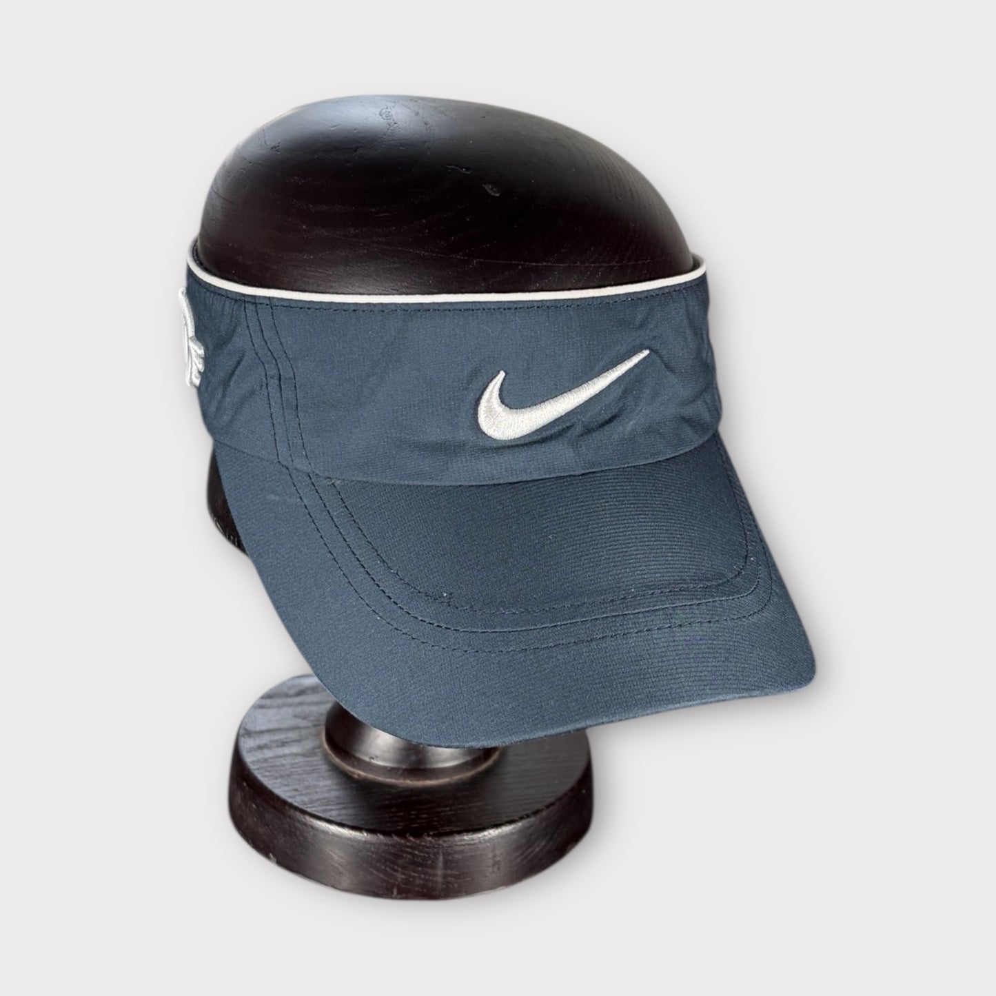 NIKE | Y2K VINTAGE GOLF VISOR CAP