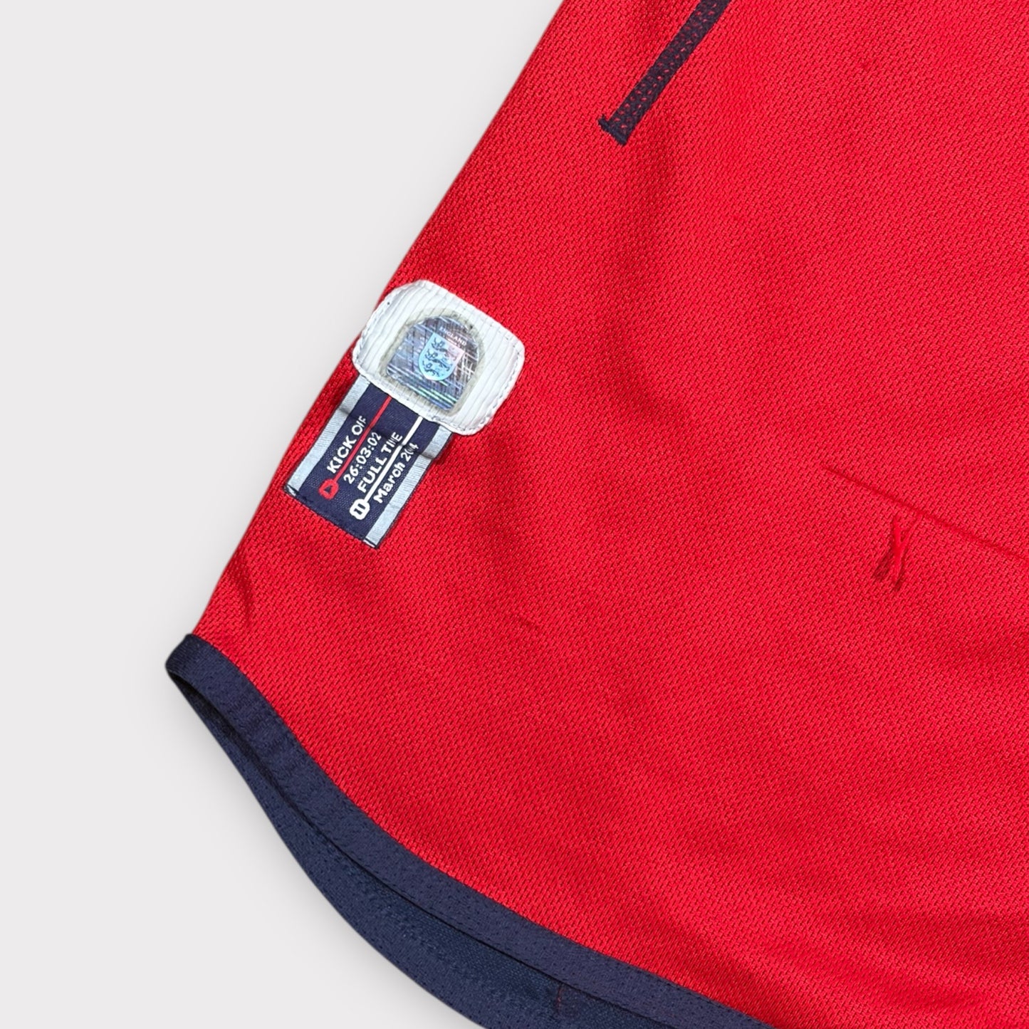 UMBRO | ENGLAND 2002-04 REVERSIBLE AWAY JERSEY (M)