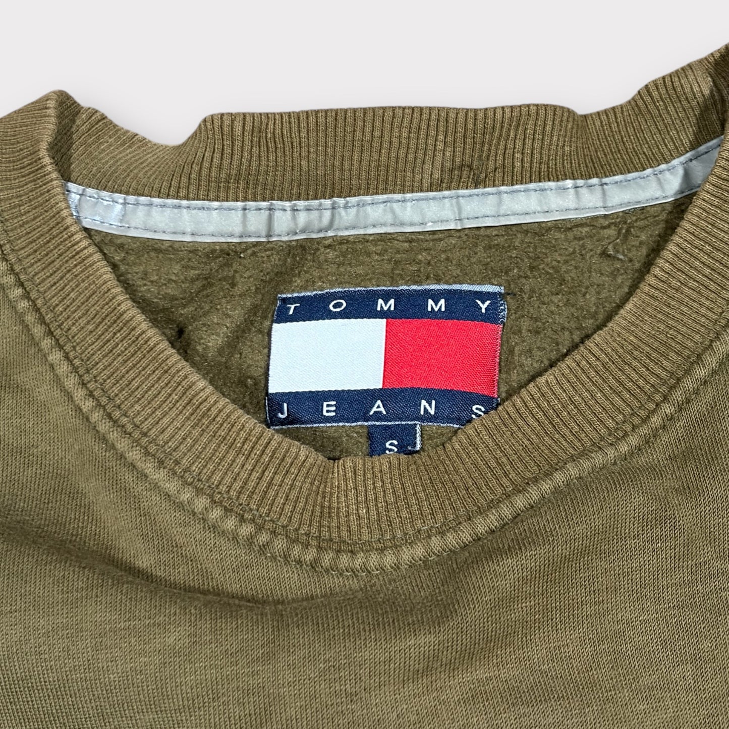 TOMMY JEANS | EMBROIDERED SWEATSHIRT (S)