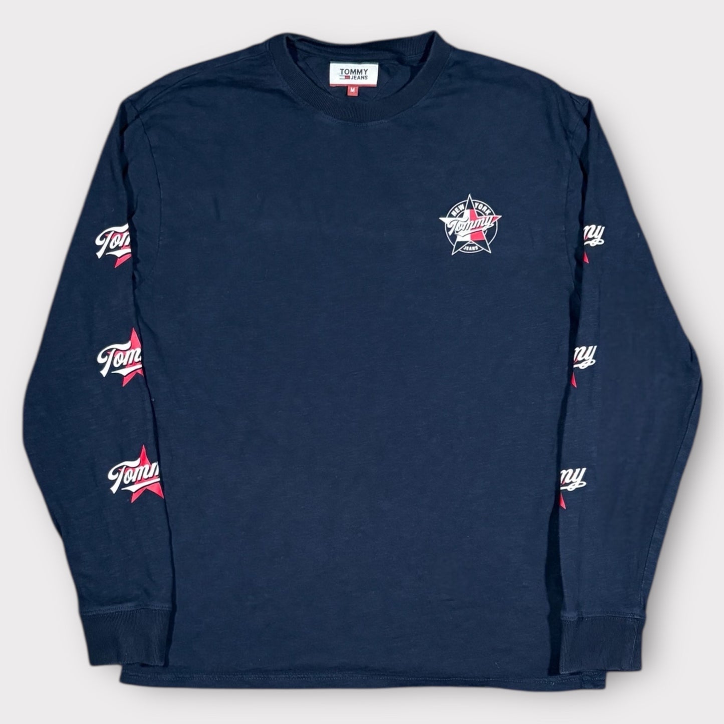 TOMMY JEANS LONG SLEEVE TEE (M)