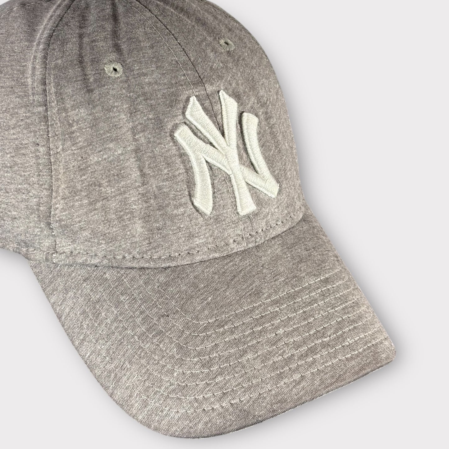 NEW YORK YANKEES NEW ERA GREY CAP (ONE SIZE)