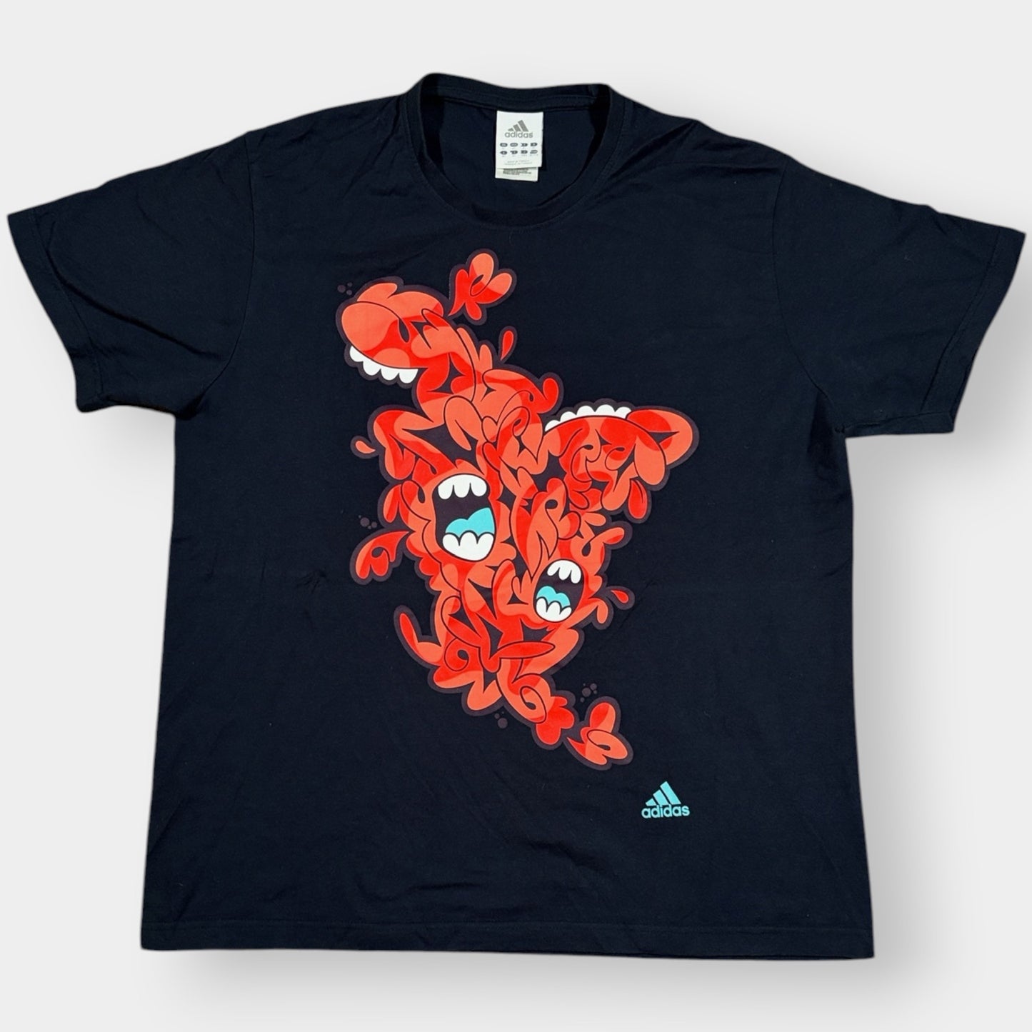 ADIDAS | 2000s GRAFFITI GRAPHIC TEE (XL)