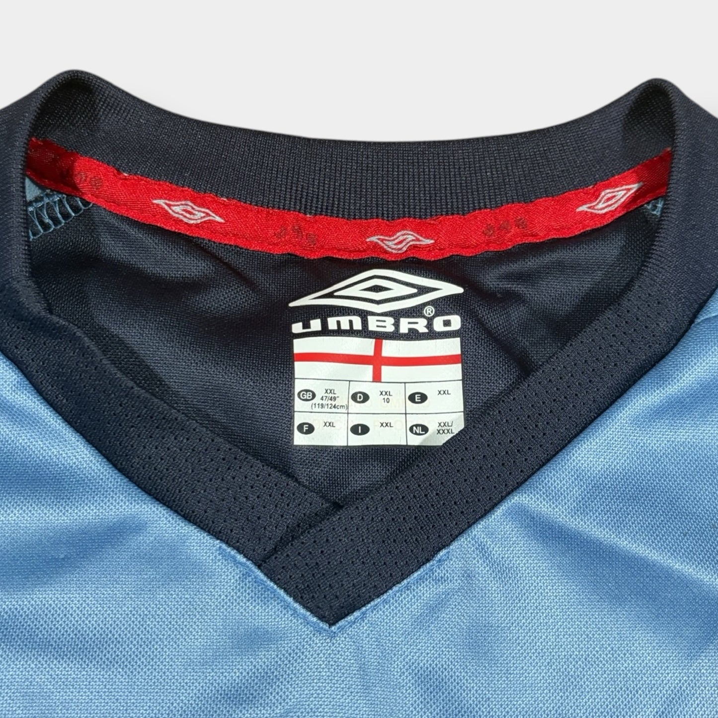 UMBRO | 2003-04 VINTAGE ENGLAND TRAINING TOP (XXL)