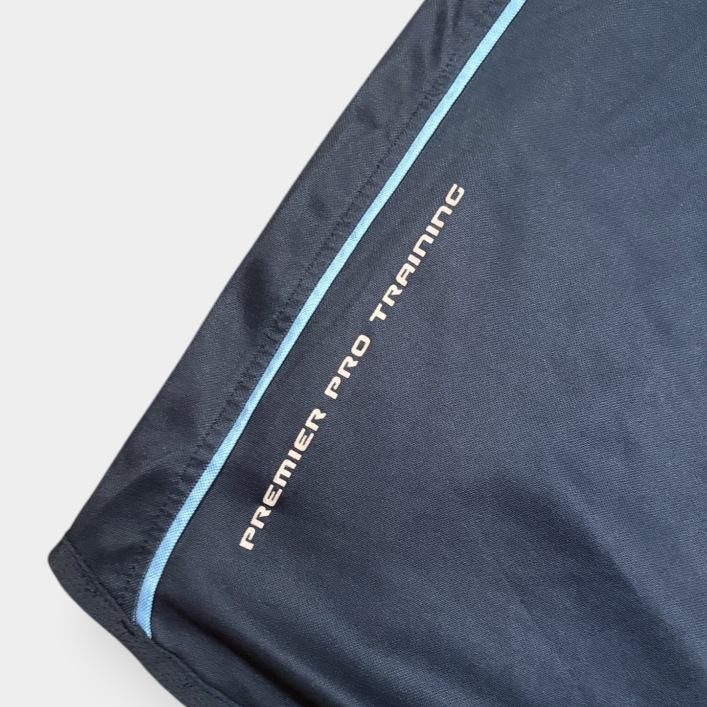 UMBRO | 2003-04 VINTAGE ENGLAND TRAINING TOP (XXL)